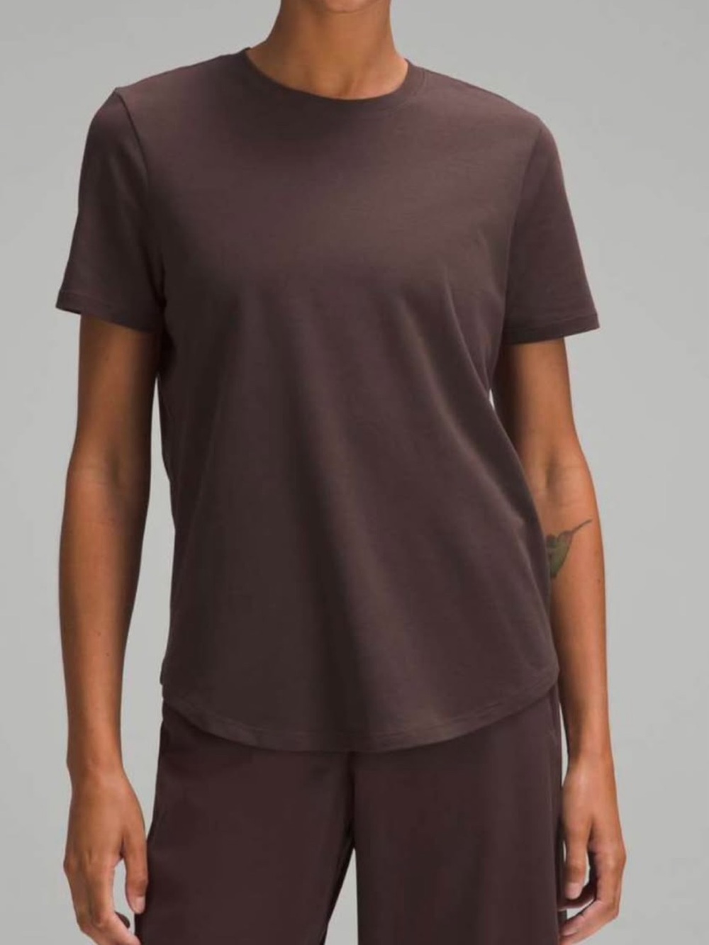 lululemon athletica Short Sleeve Crew Tee in Chocolate Brown